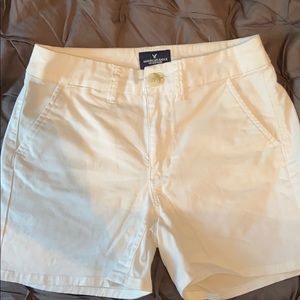 White mid length American Eagle shorts